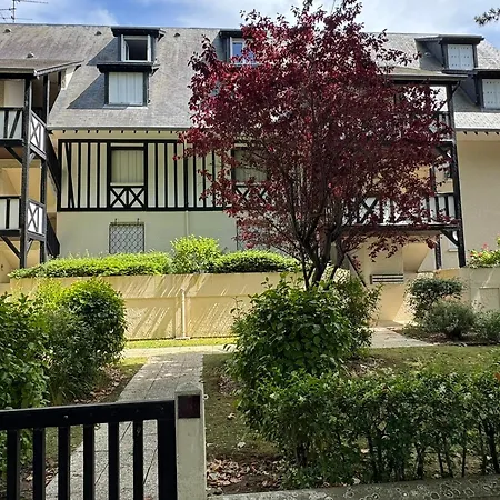 Apartmán Duplex 2 Pieces Centre-ville Avec Balcon Et Internet Inclus - Fr-1-487-383