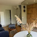 Duplex 2 Pieces Centre-ville Avec Balcon Et Internet Inclus - Fr-1-487-383 Cabourg